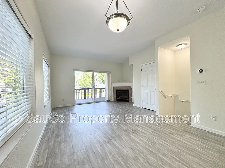 7839 NE Kian Ln — Photo 4