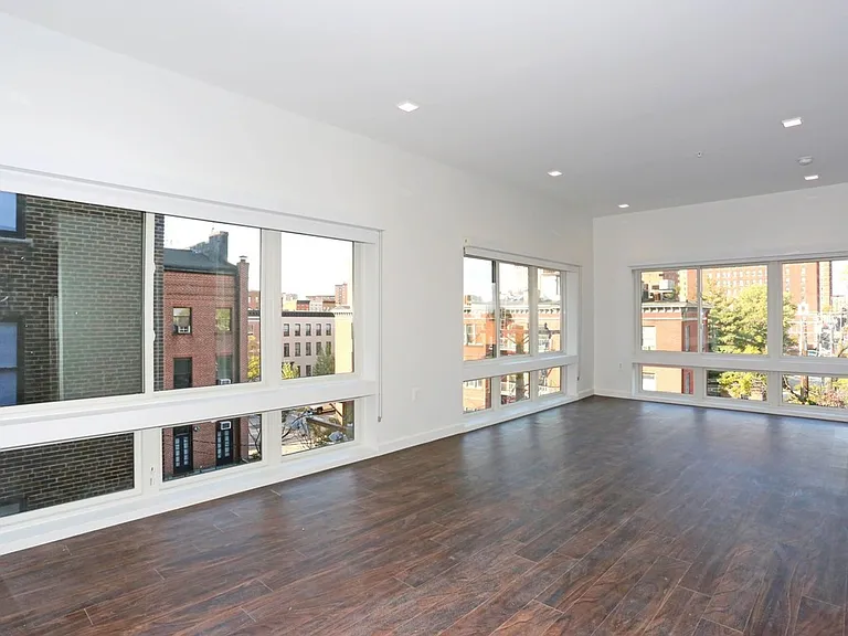 824 N Calvert St — Photo 48