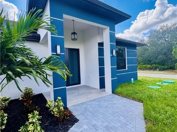 2619 44th St W, Lehigh Acres, FL 33971