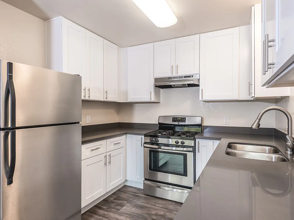 Crossbrook Apartments