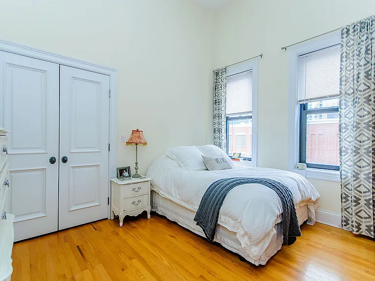 531 N Wells St #166-W — Photo 11