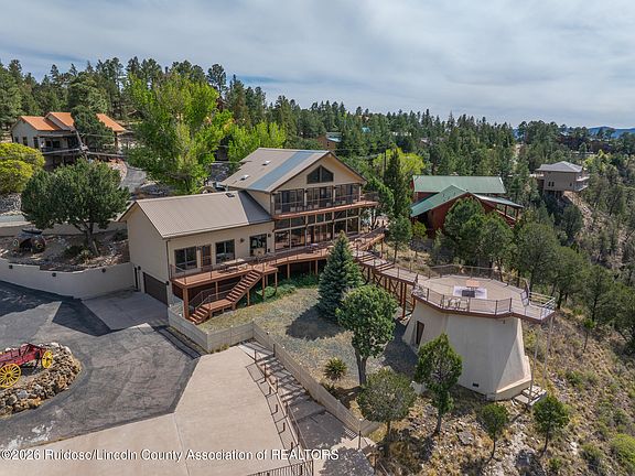 2nd image of 208 Excalibur Rd