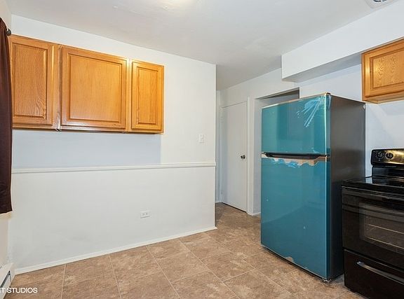 5th image of 1S259 Dillon Ln