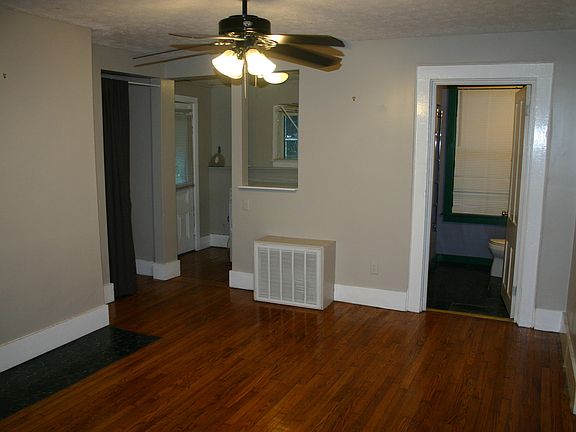 3rd image of 719 NE Deery St #1
