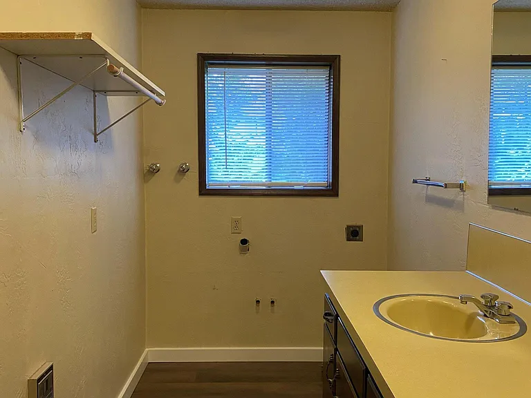 115 Brockway Rd #B — Photo 9