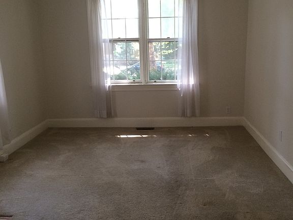 Living room (viewed from kitchen).