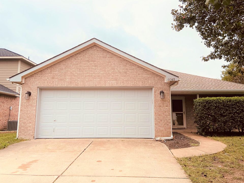 1st image of 9745 Parkmere Dr