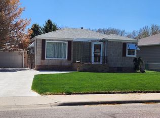 1405 Q St, Gering, NE 69341