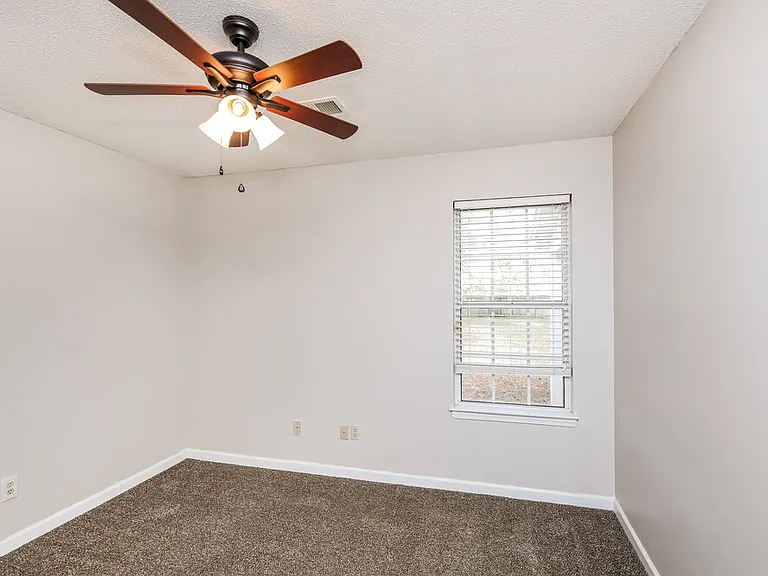 2350 Heather Rdg — Photo 12