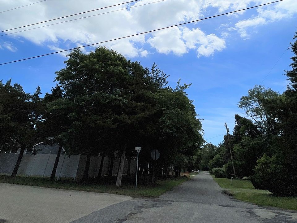 2nd image of 700 Poplar Ave