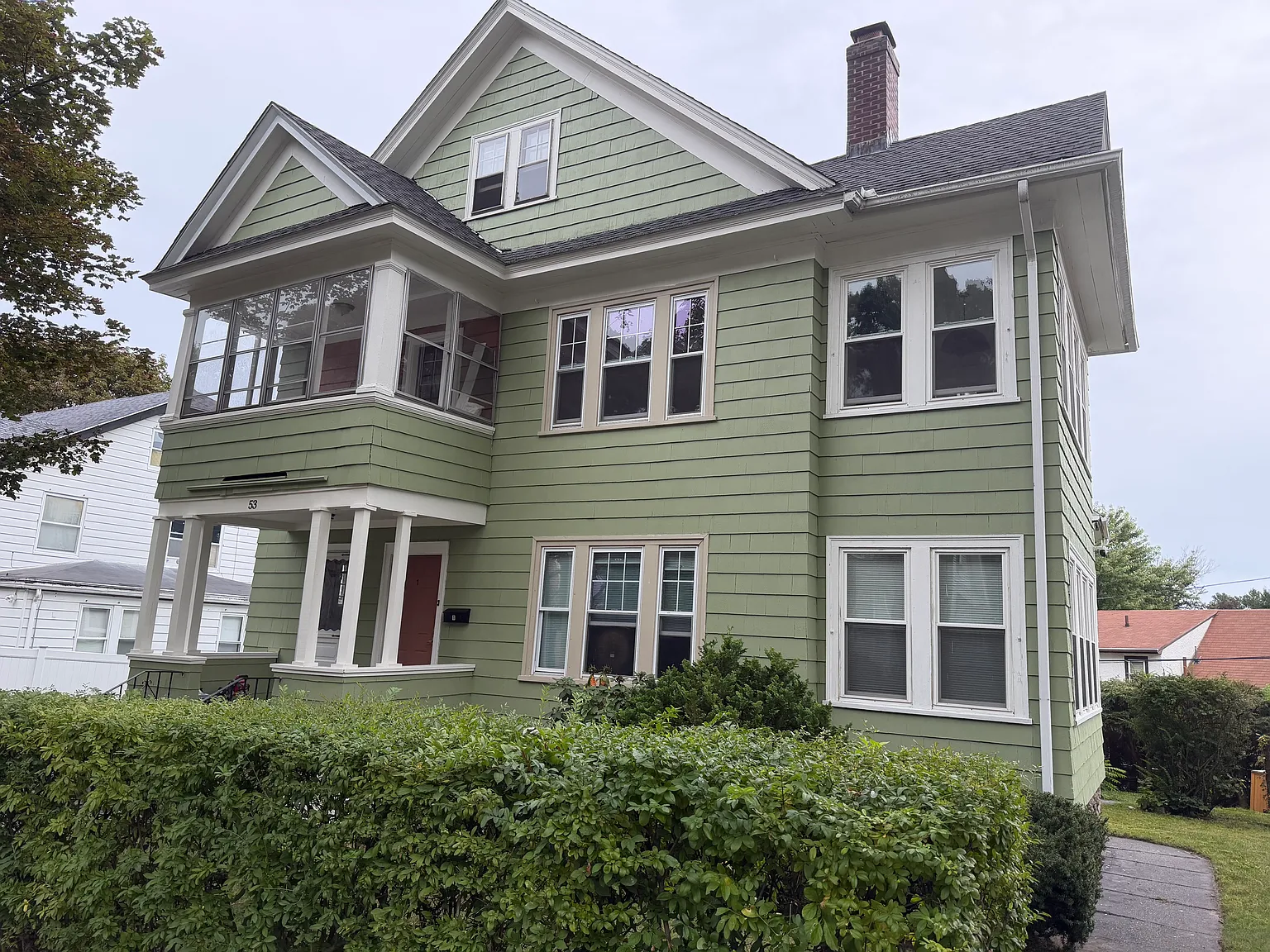 3 bed, 1600 sqft, $2,800 — Photo 1