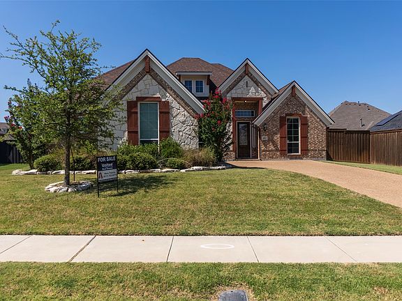 2nd image of 4802 Comstock Way