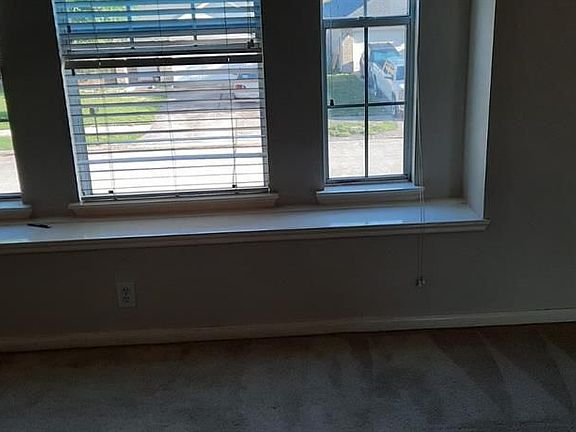 3rd image of 16434 Sedona Woods Ln