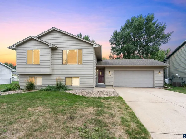 6205 W Jordan Dr, Sioux Falls, SD 57106