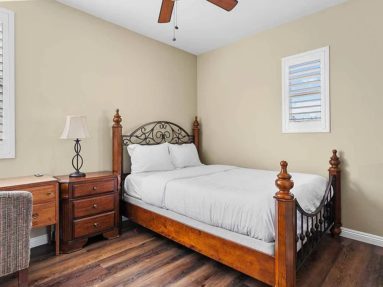 7232 Cari Ct — Photo 20