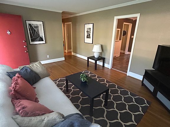 4th image of 4800 Bethany Pl