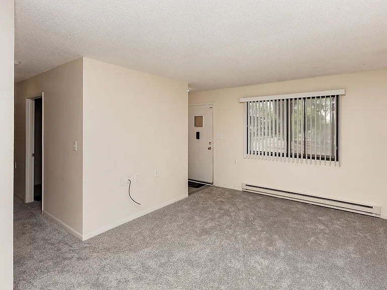 ONE MONTH FREE rent PLUS reduced rents! — Photo 19