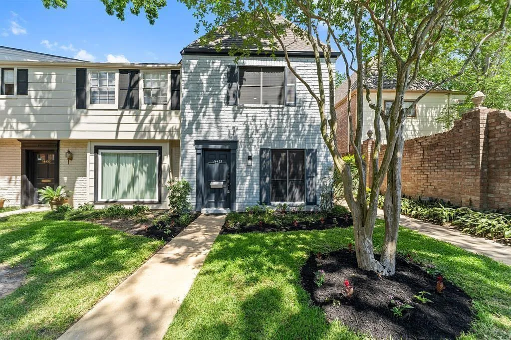 2 bed, 2.5 bath, 1280 sqft, $2,000 — Photo 2