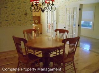 367 Hamilton Rd, Jacksonville, OR 97530