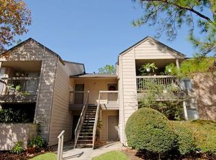333 Holly Creek Ct, The Woodlands, TX 77381