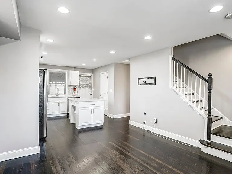 812 Burns St SE — Photo 54
