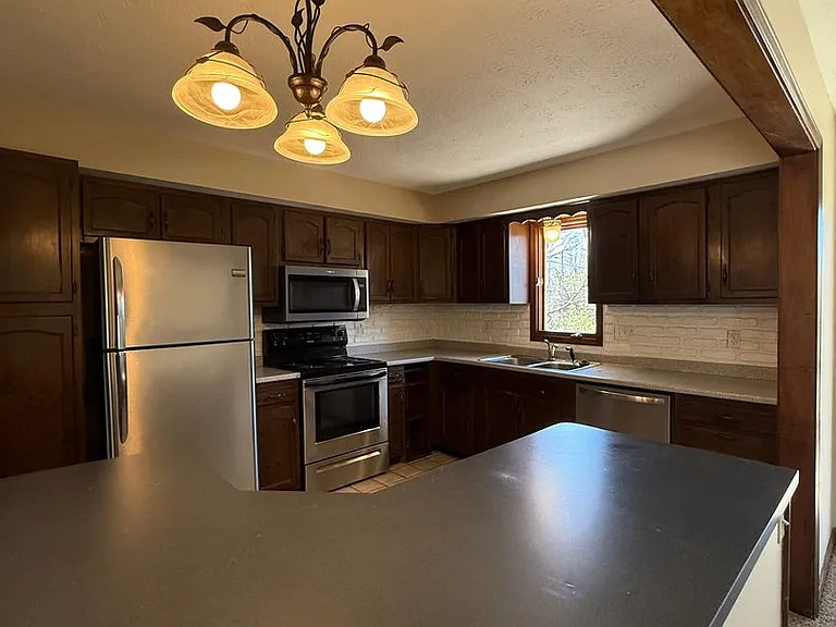 4445 N Deer Park Dr — Photo 10