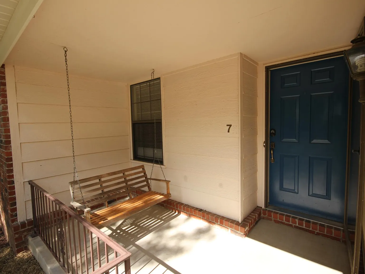 3 bed, 1673 sqft, $1,800 — Photo 2