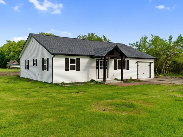 8110 N River Rd, Marine City, MI 48039
