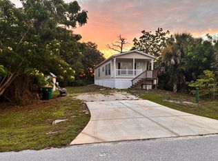 2911 Bourbon St, Englewood, FL 34224