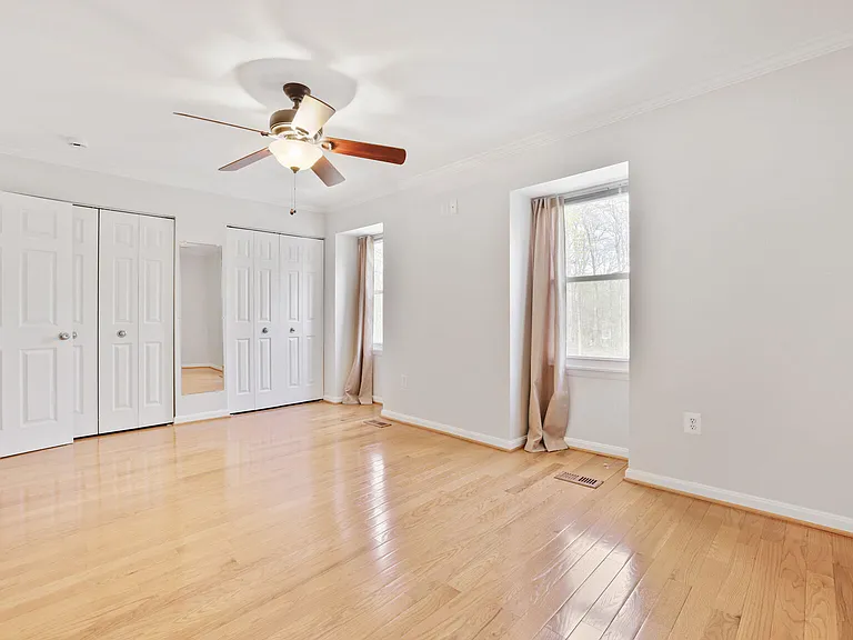Upper Level - Primary Bedroom