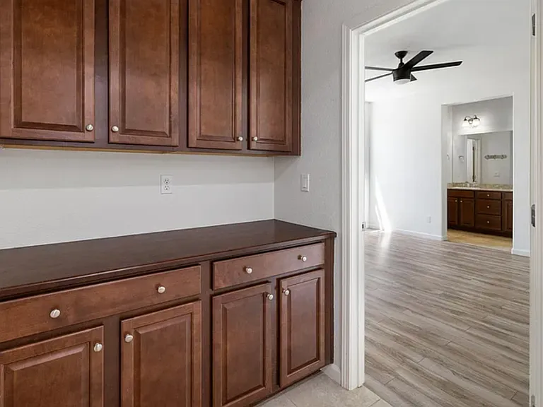 2710 Alessandro Dr — Photo 26