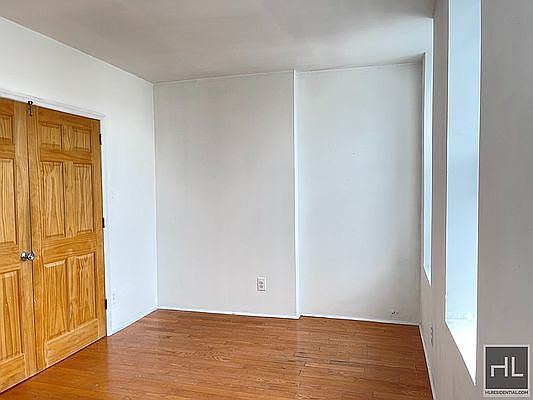 3rd image of 155 E 108th St APT 4A