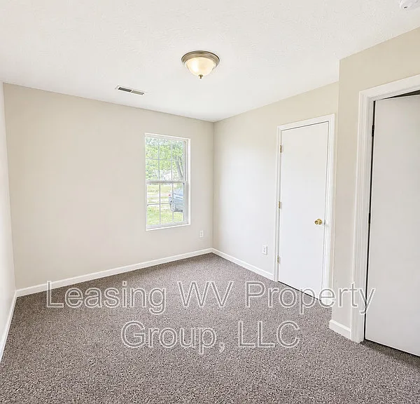 304 1st St — Photo 6