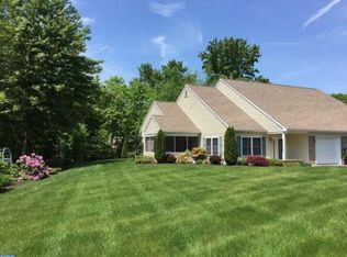 228 Pine Crest Village Dr, Pine Grove, PA 17963