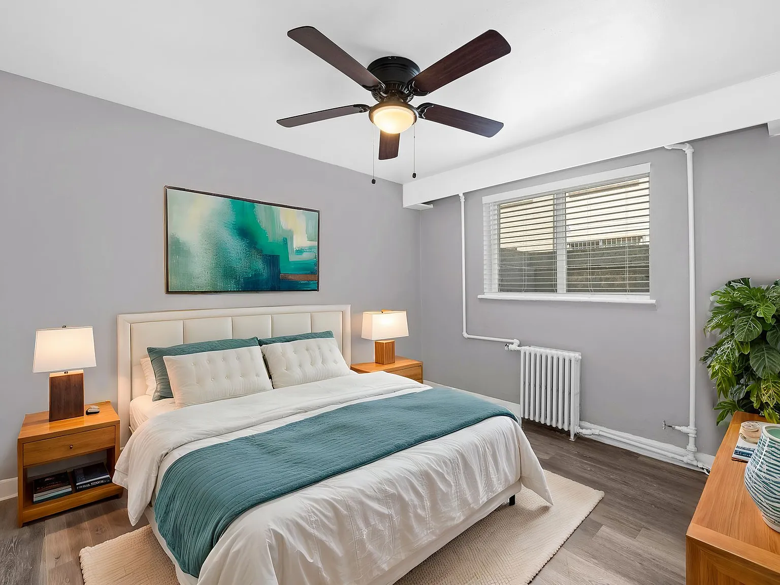 Mayfair - Remodeled Units - Must See! — Photo 4