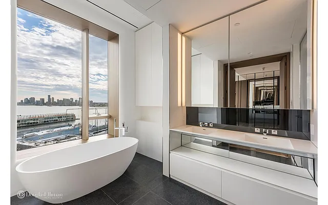 Rented by Douglas Elliman | media 26