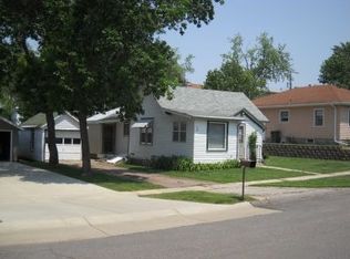 305 E Main St, Lawton, IA 51030