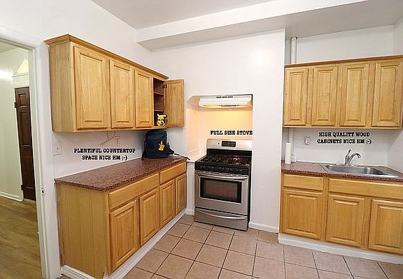 3rd image of 933 8th Ave APT 3