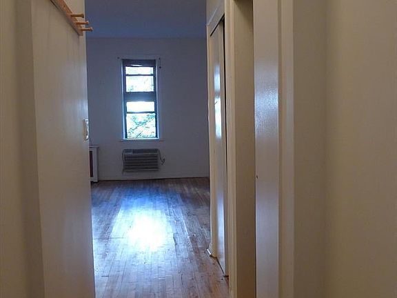 5th image of 413 E 82nd St APT 4A