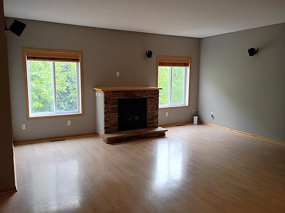 3rd image of 6766 Meadow Grass Ln S