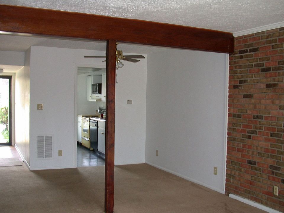1st image of 7405 Countrybrook Dr
