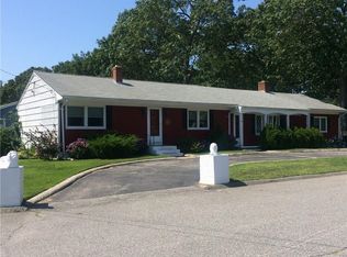 34 Falbourt St, Warwick, RI 02889