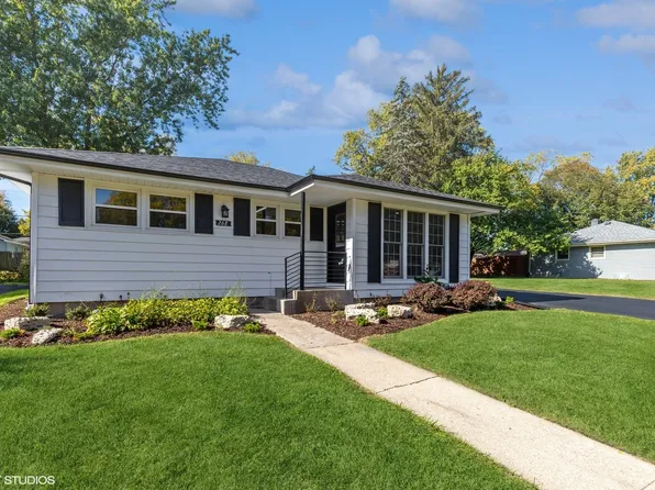 268 Prospect Ave, Mundelein, IL 60060