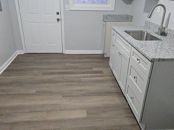 2nd image of 14201 Carver Dr