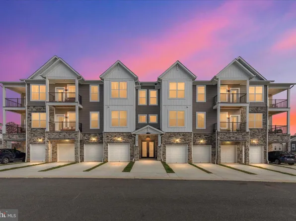 19 Artemisia Way #301, Stafford, VA 22554