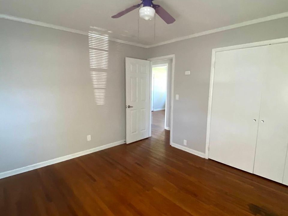 1st image of 23522 W Bentley Dr