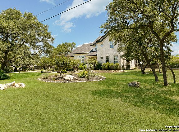 2nd image of 15730 Doe Ln