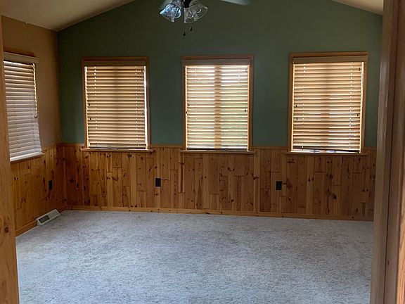 Family room or 3rd bedroom