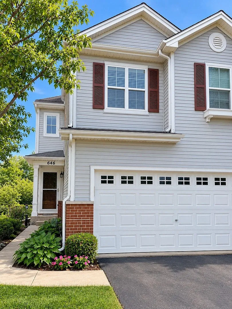 4 bed, 2.5 bath, 2964 sqft, $2,900 — Photo 2