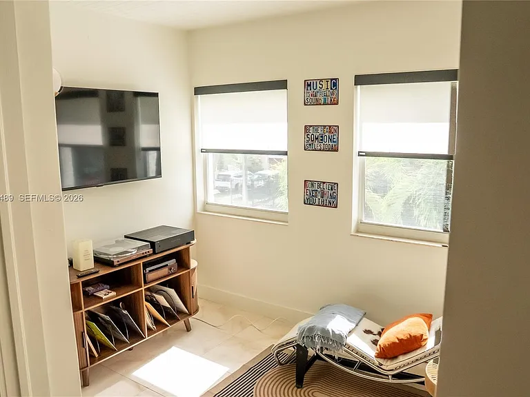 509 NE 64th St #2 — Photo 21